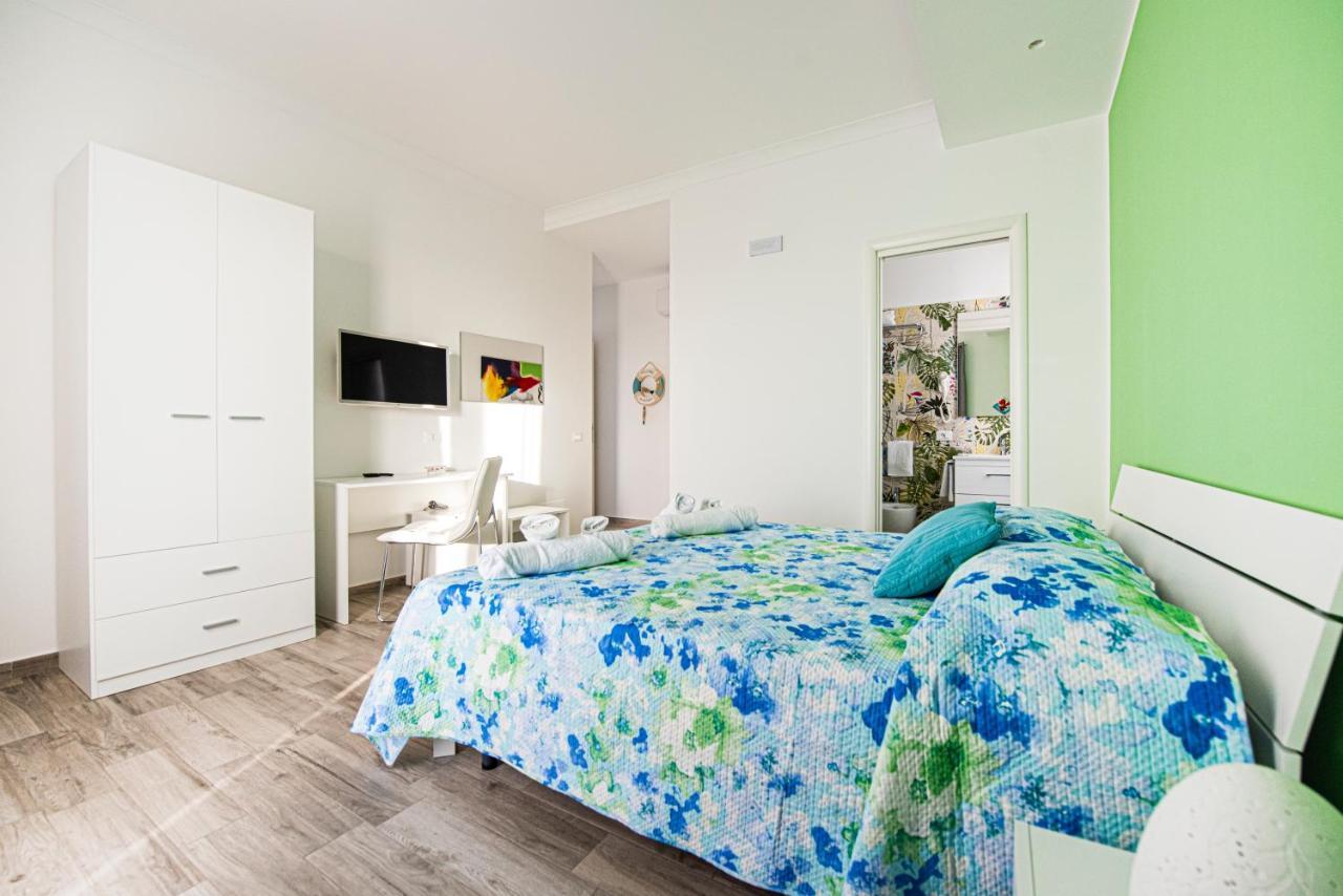 L' Arcobaleno B&B 卡斯泰卢佐 外观 照片